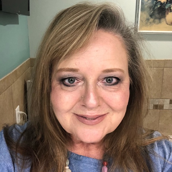 Meet your Posher, Teri - Picture 4 of 5